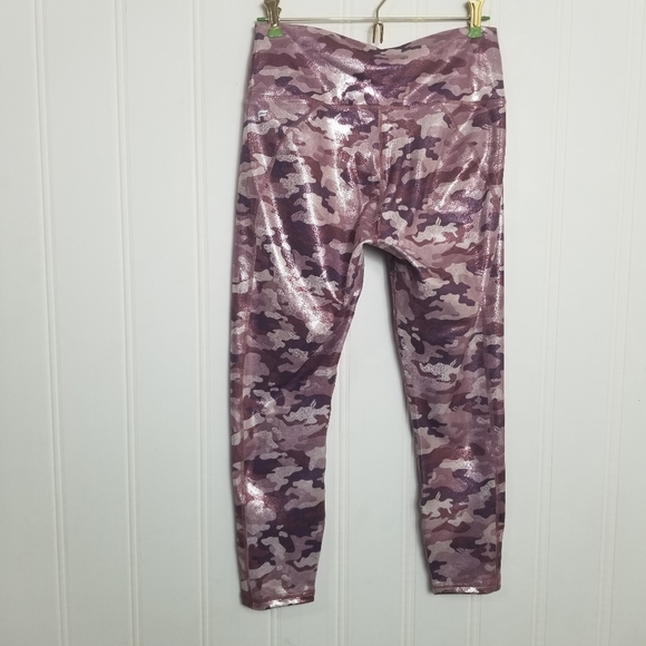 Fabletics Powerhold Pink Shine Metallic Camo Crop Leggings Womens Size M - Picture 6 of 14